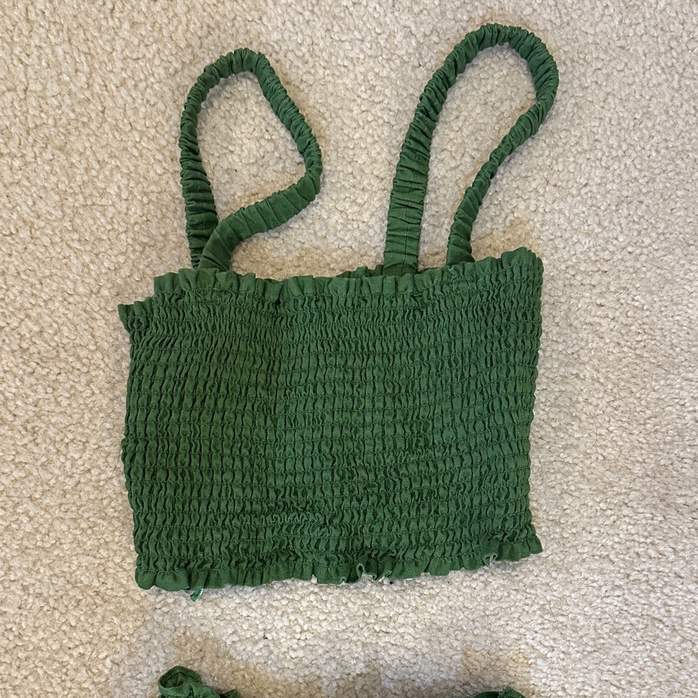 Vera linen two piece set from reformation in Palm green! - Picture 4 of 10